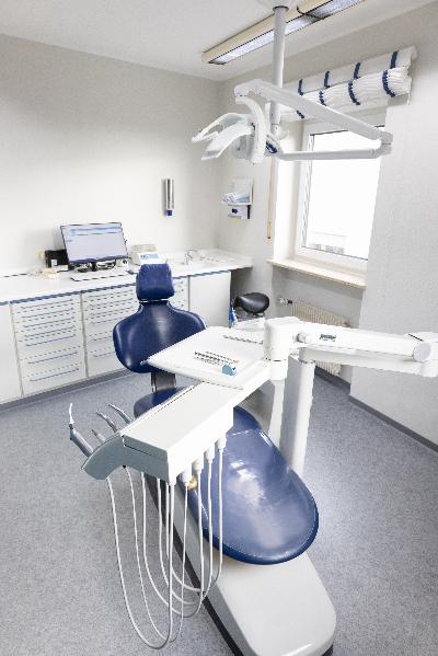 Behandlungszimmer 2 der Zahnarztpraxis Dr. Lindner in Tännesberg
