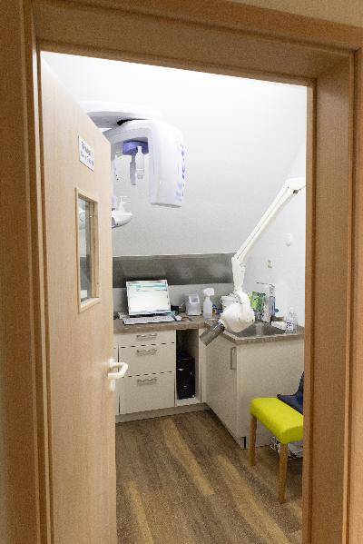 Behandlungszimmer 3 der Zahnarztpraxis Dr. Lindner in Tännesberg